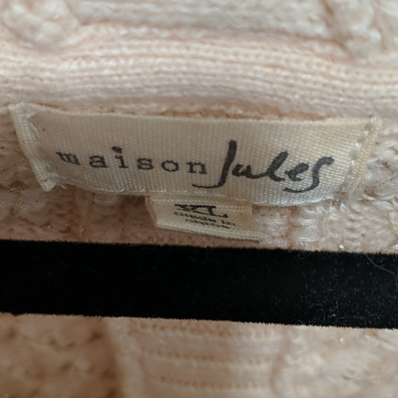 Peach color long sleeve shimmer thread sweater - Picture 2 of 4